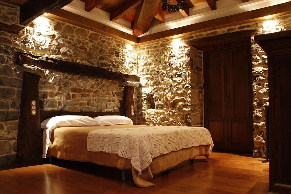 Casona De El Castaniu Hotel Serrapio Eksteriør billede