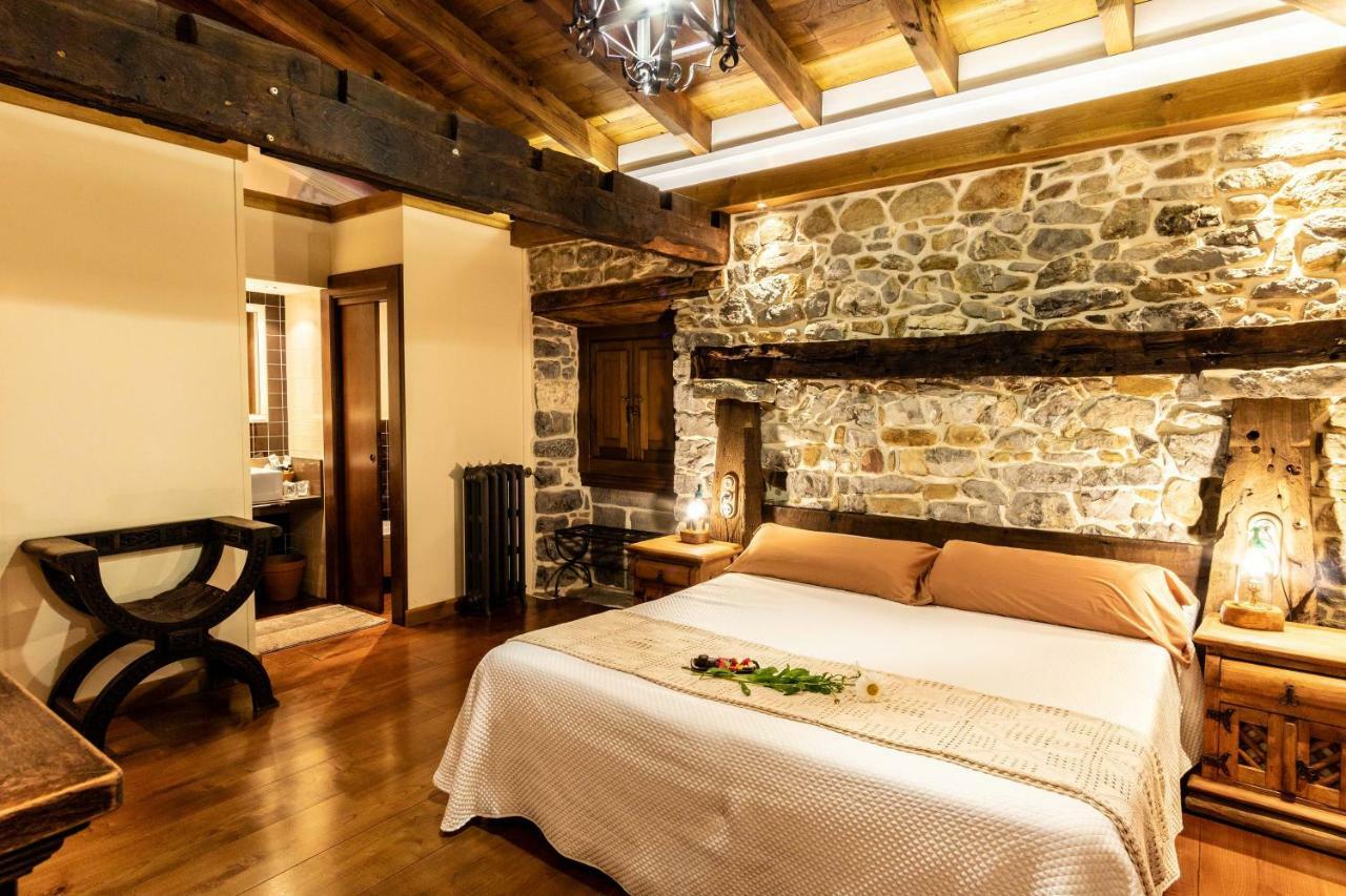 Casona De El Castaniu Hotel Serrapio Eksteriør billede